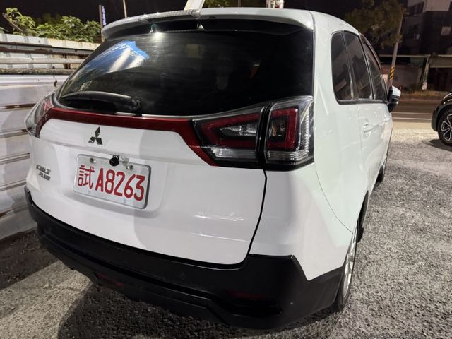 超值代步小車 頂級輕鬆型｜一手車 原鈑件 僅跑6.6萬 符合結構認證 IKEY 恆溫  電尾門 安卓影音 倒車顯影｜  第2張相片