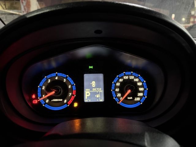 超值代步小車 頂級輕鬆型｜一手車 原鈑件 僅跑6.6萬 符合結構認證 IKEY 恆溫  電尾門 安卓影音 倒車顯影｜  第6張相片