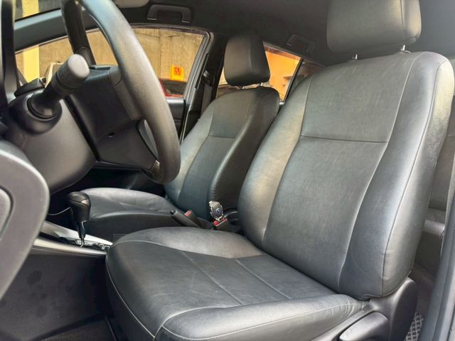 ☞這台跟別人有點不一樣☜ 深灰配小內凹輪框ㄉ小美車❤  年份近、里程低、一手車、僅跑3.6萬  第8張相片