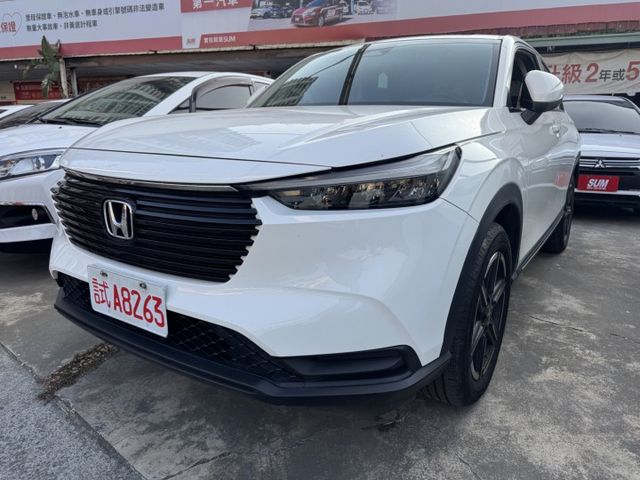 新改款車型 類新車物件｜一手車 原鈑件 僅跑3.1萬 新車保固中 配備齊全 內外如新 入手超值得｜  第1張相片