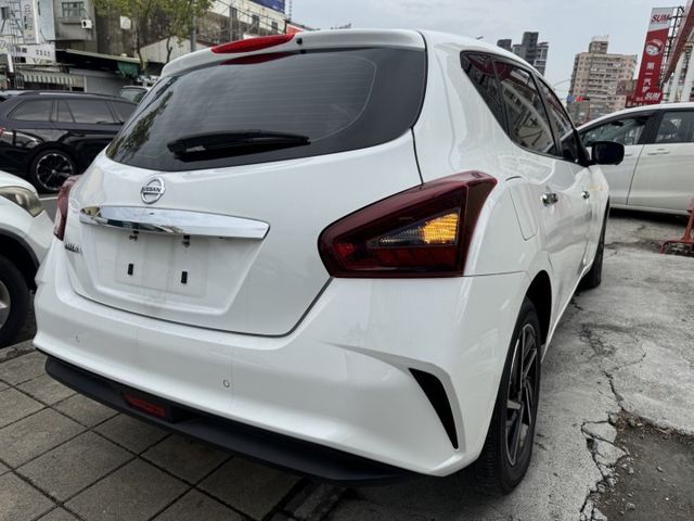 『J台! 比一般Tiida還要帥!』J版頂規 大空間掀背車｜一手車 原鈑件 僅跑四萬 原廠保養  車況漂亮  第2張相片