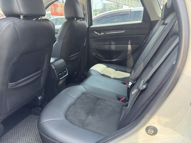 少見の質感黑艷旗艦版 原鈑件原廠保養 僅跑7.4萬  一手美車  第4張相片