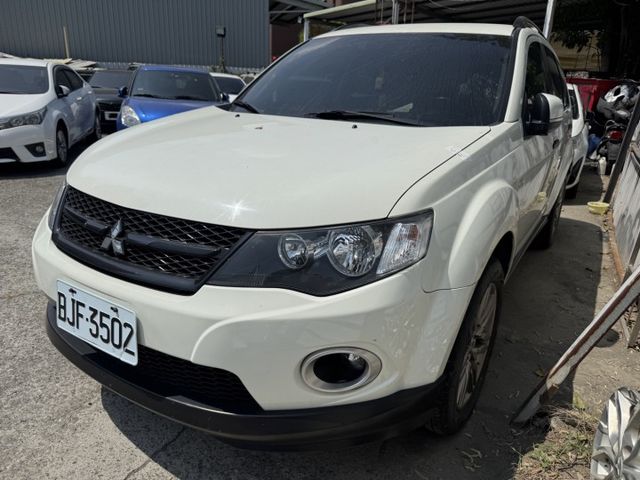 『老闆!需要大空間嗎?有預算要求嗎? 這台推薦給您!! 』 IO版 原鈑件 僅跑十萬 車況漂亮 妥善率優良  第1張相片