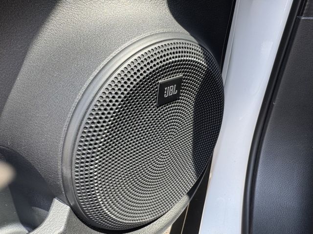 最美CUV - 限量樂咖特仕版 | 一手車 | 原鈑件 | 低里程 | 僅跑五千多公里 新車保固!  第6張相片