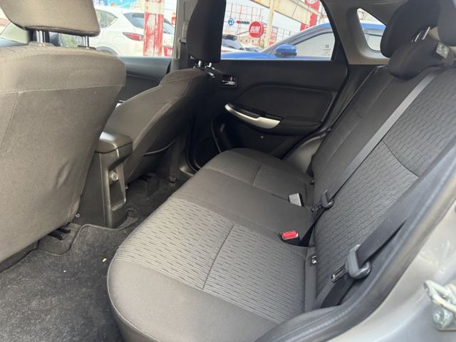 【新入庫整備中 歡迎您來電預約賞車】低稅金 一手車 原鈑件 僅跑5.5萬公里  第4張相片