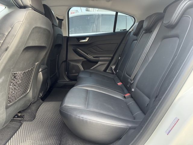 【新入庫整備中 歡迎您來電預約賞車】一手車 原鈑件 僅跑5.3萬  第4張相片