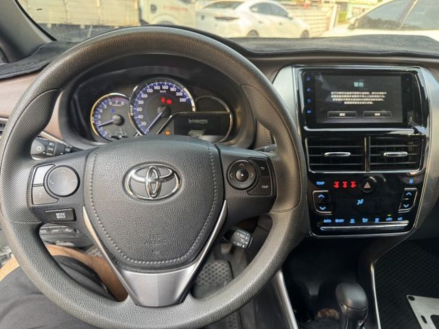 【新入庫整備中 歡迎您來電預約賞車】一手車 僅跑5.4萬 原廠保養 豪華版 IKEY 恆溫  第6張相片