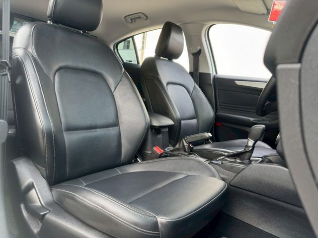 『新車價的一半 擁有歐系性能車』回去小改 一樣蝦趴 ! ! 一手車 原鈑件 僅跑5.3萬❤漂亮ㄉ價格❤  第9張相片