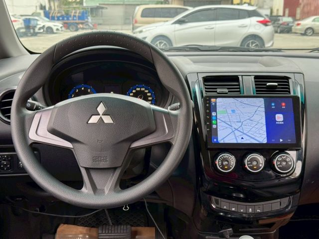 超值代步小車 頂級輕鬆型｜一手車 原鈑件 僅跑6.6萬 符合結構認證 IKEY 恆溫  電尾門 安卓影音 倒車顯影｜  第11張相片