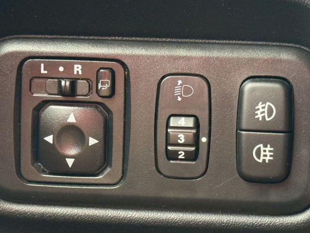 超值代步小車 頂級輕鬆型｜一手車 原鈑件 僅跑6.6萬 符合結構認證 IKEY 恆溫  電尾門 安卓影音 倒車顯影｜  第20張相片