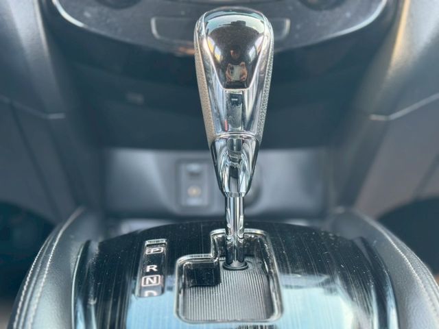 實用耐用的全能休旅車 保養便宜無負擔☑ 小改款 高階智行版｜一手車 原鈑件 僅跑7.9萬 車況漂亮 360環景 電尾｜  第14張相片