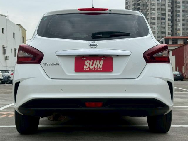 『J台! 比一般Tiida還要帥!』J版頂規 大空間掀背車｜一手車 原鈑件 僅跑四萬 原廠保養  車況漂亮  第5張相片
