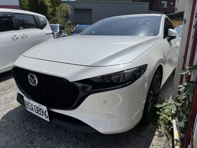 【新入庫整備中 歡迎您來電預約賞車】旗艦5D 一手車 原鈑件 僅跑4.3萬 原廠保養 BOSE音響  第1張相片