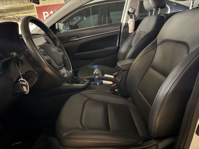 【新入庫整備中 歡迎您來電預約賞車】旗艦型 一手車 原鈑件 僅跑8.6萬 原廠保養  第3張相片