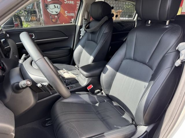 【稀有車款!! 白色Prestige 版 ☪新ㄉ輪胎4條 剛換上!!】小家庭舒適車款  空間大  里程低 一手車 原鈑件  第3張相片