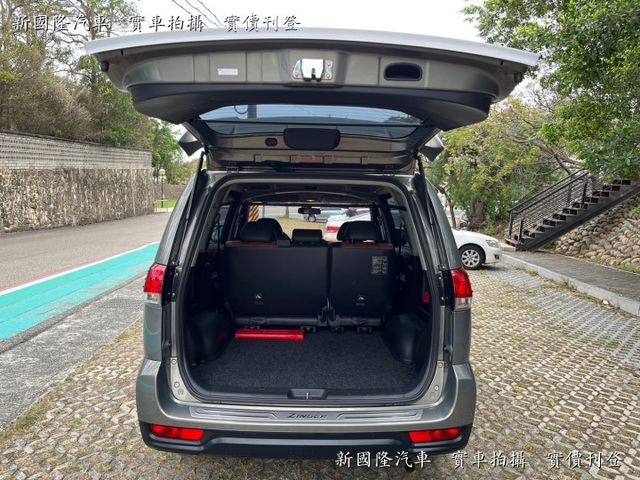 一手車非租賃車/後座分離倒覆/後座出風口/衛星導航/定速巡航/循跡防滑/斜坡起步輔助/里程保證/可全貸  第20張相片