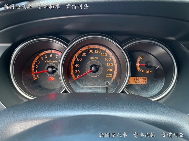 後霧燈/蜂鳴式倒車輔助系統/電動調整後視鏡/兒童安全鎖/防盜系統/MP3播放功能/里程保證/可全貸  第5張相片