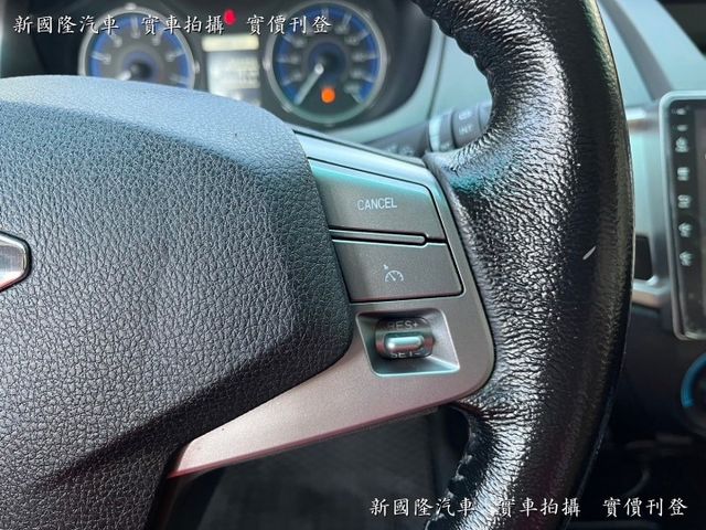 非租賃車 一手車 里程實跑五萬公里/倒車顯影/行車紀錄器/後座出風口/後座分離倒覆/後視鏡方向指示燈/里程保證/可全貸  第9張相片