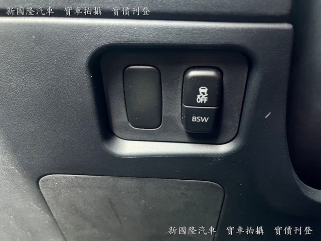 非租賃車 一手車 里程實跑五萬公里/倒車顯影/行車紀錄器/後座出風口/後座分離倒覆/後視鏡方向指示燈/里程保證/可全貸  第13張相片