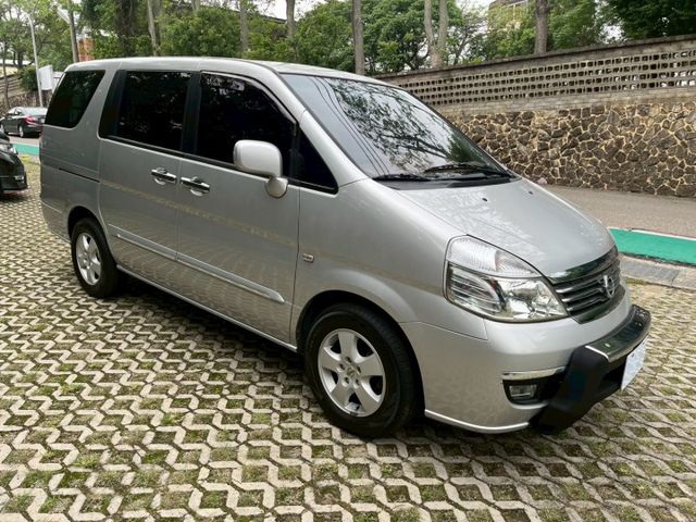 配備安卓機 倒車顯影 車況好 內裝整潔 全車無待修 露營、載貨皆實用 經濟又實惠  第2張相片