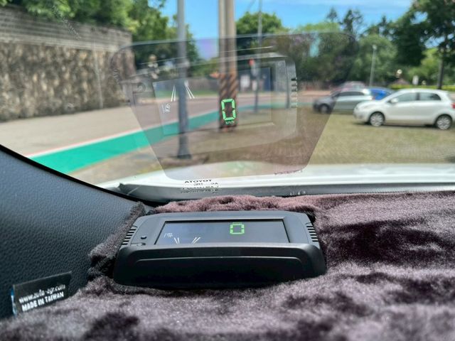 豪華款 環景系統 盲點偵側 I-KEY 遠光燈自動控制 行車安全配備齊全  第7張相片