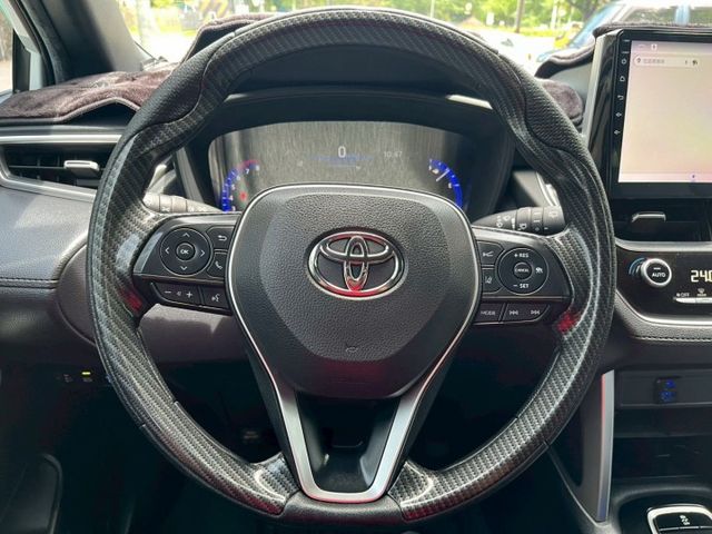 豪華款 環景系統 盲點偵側 I-KEY 遠光燈自動控制 行車安全配備齊全  第9張相片