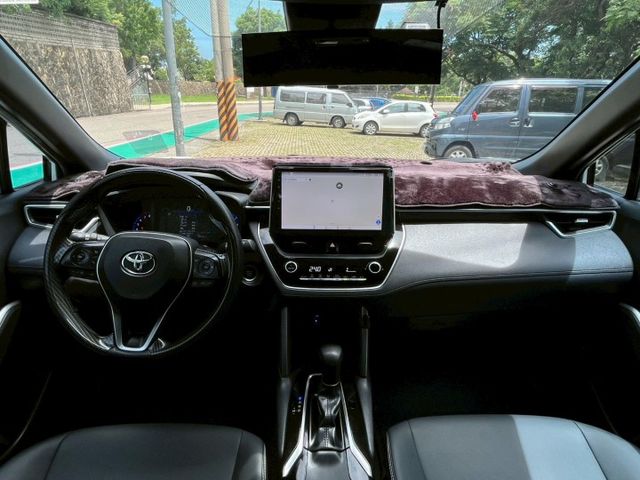 豪華款 環景系統 盲點偵側 I-KEY 遠光燈自動控制 行車安全配備齊全  第11張相片