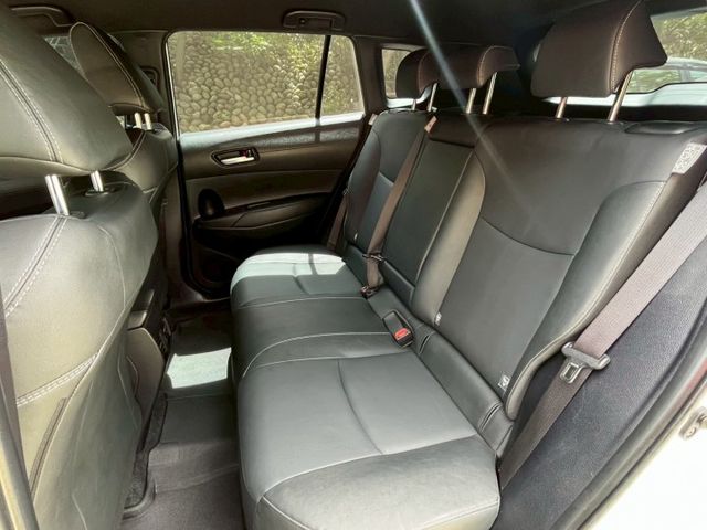 豪華款 環景系統 盲點偵側 I-KEY 遠光燈自動控制 行車安全配備齊全  第12張相片
