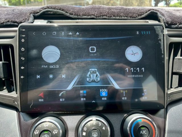 倒車影像 抬頭顯示 衛星導航 電動後視鏡 ABS EBD 胎壓監控 ISOFIX  第7張相片