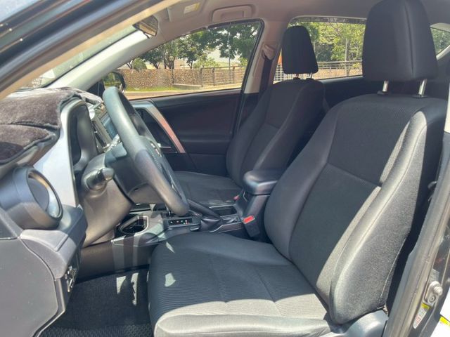 倒車影像 抬頭顯示 衛星導航 電動後視鏡 ABS EBD 胎壓監控 ISOFIX  第13張相片