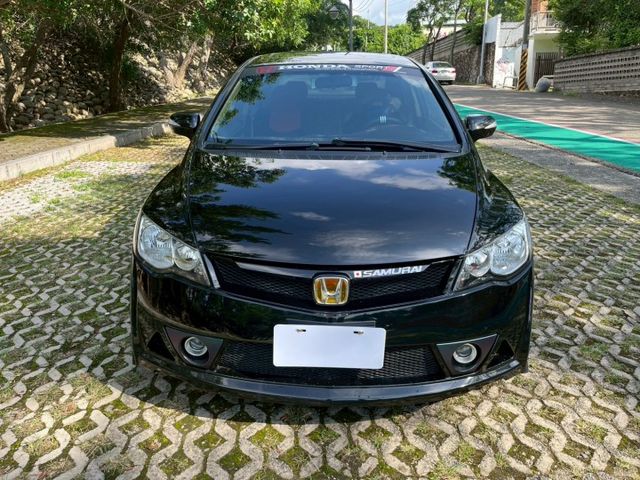 頂級 運動大包 里程保證 天窗 安卓機 倒車顯影 車室整潔 無待修  第9張相片
