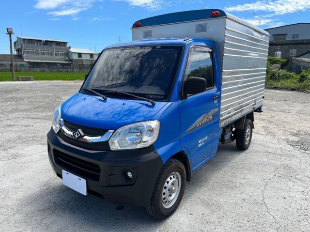 倒車顯影 ABS 胎壓監控 霧燈 安全氣囊 平均實跑里程少 車況佳  第13張相片