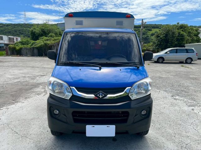 倒車顯影 ABS 胎壓監控 霧燈 安全氣囊 平均實跑里程少 車況佳  第15張相片