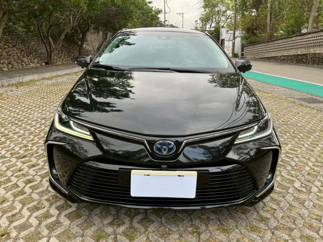 油電車 旗鑑版 抬頭顯示器 電動椅 LED頭燈 I-KEY 環景系統 ISOFIX  盲點  第4張相片