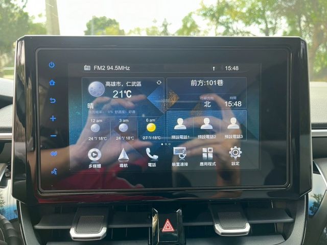 油電車 旗鑑版 抬頭顯示器 電動椅 LED頭燈 I-KEY 環景系統 ISOFIX  盲點  第10張相片