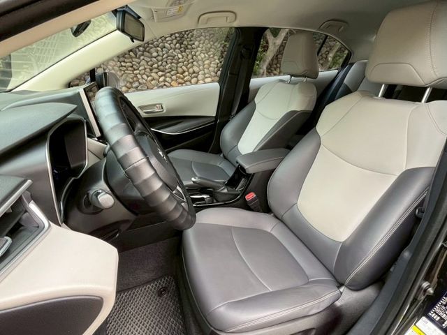 油電車 旗鑑版 抬頭顯示器 電動椅 LED頭燈 I-KEY 環景系統 ISOFIX  盲點  第19張相片