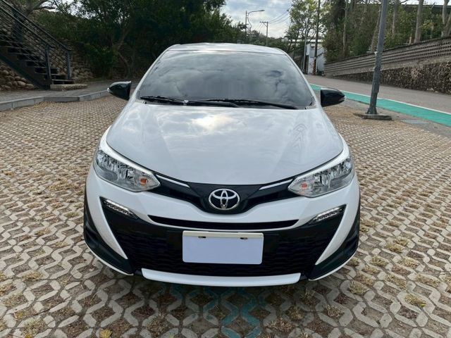 一手女用車 時尚好駕馭 里程保證 實跑3萬多公里  第2張相片