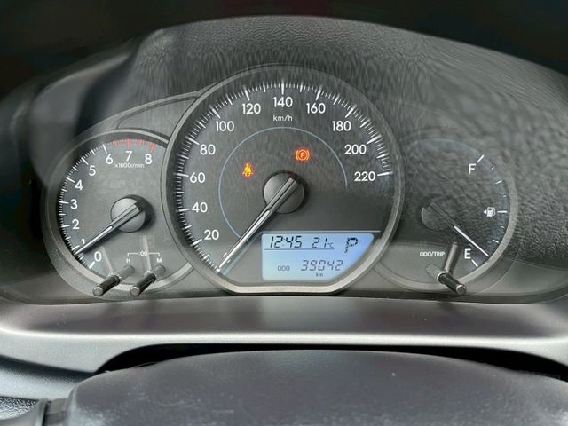 一手女用車 時尚好駕馭 里程保證 實跑3萬多公里  第8張相片