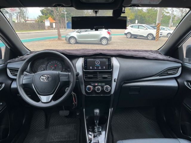 一手女用車 時尚好駕馭 里程保證 實跑3萬多公里  第11張相片