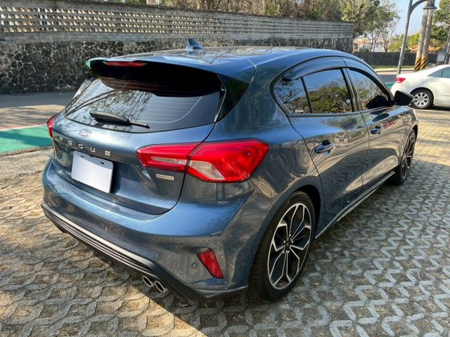 ST-LINE Lommel 換擋撥片 電動椅 無線車充  第19張相片