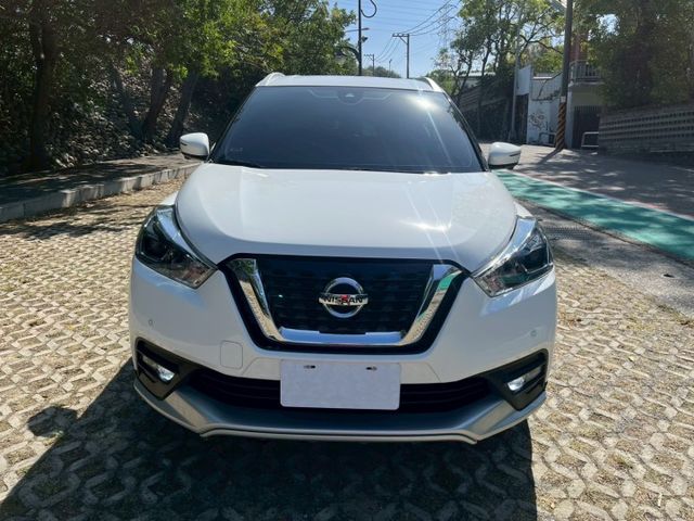 智行旗艦版 環影影像 定速 倒車顯影 空力套件 BSM盲點偵測 APPLE CAR PLAY 車道變換輔助  第2張相片