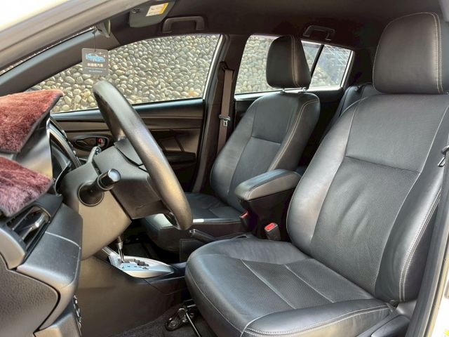 豪華版 恆溫 I-KEY 倒車顯影 衛星導航 後視鏡方向燈 行車記錄器  第3張相片