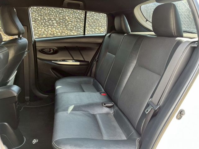 豪華版 恆溫 I-KEY 倒車顯影 衛星導航 後視鏡方向燈 行車記錄器  第4張相片