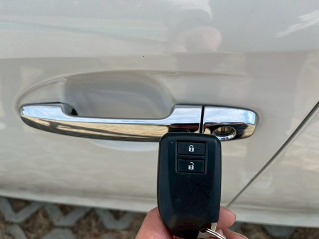 豪華版 恆溫 I-KEY 倒車顯影 衛星導航 後視鏡方向燈 行車記錄器  第10張相片