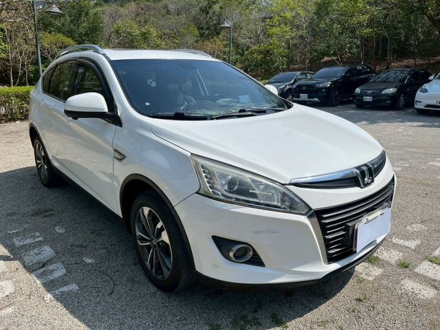 尊爵型 安全性高 底盤穩 車側顯影 HUD抬頭顯示器 車道變換輔助 I-KEY  第9張相片