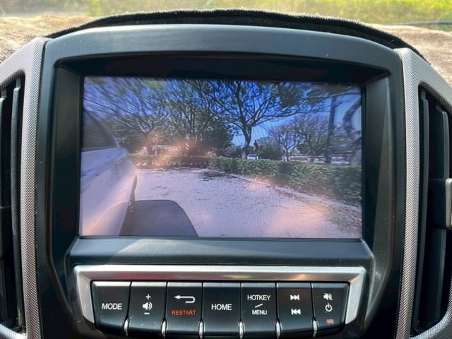 尊爵型 安全性高 底盤穩 車側顯影 HUD抬頭顯示器 車道變換輔助 I-KEY  第17張相片