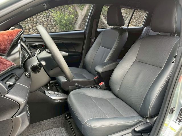 豪華版 I-KEY 恆溫 鋁圈 Push Start 倒車顯影 衛星導航  第6張相片