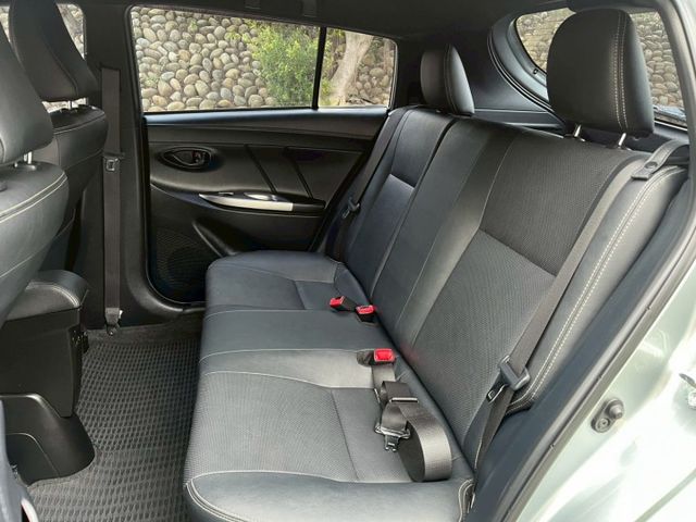 豪華版 I-KEY 恆溫 鋁圈 Push Start 倒車顯影 衛星導航  第7張相片