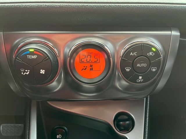 豪華版 I-KEY 恆溫 鋁圈 Push Start 倒車顯影 衛星導航  第17張相片