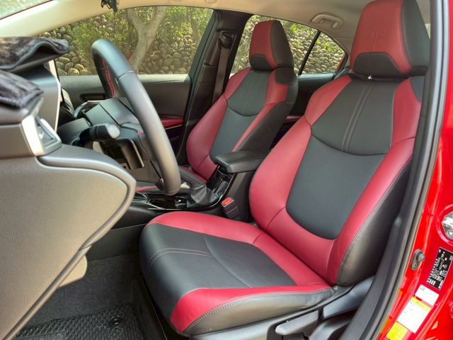 GR SPORT 獨立雙A臂懸吊 ACA主動轉向輔助 17吋鋁圈 ACC跟車 I-KEY 雙前跑車座椅 盲點偵測 定速  第3張相片